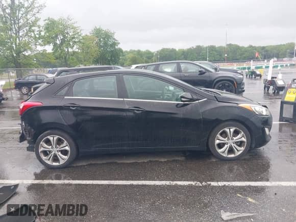 2013 Hyundai Elantra с VIN KMHD35LE2DU045092, выставлен на аукционе IAAI как лот 42300085 с пробегом 124 736 миль миль и . История ставок и продаж доступна на DreamBid. Изображение 12.