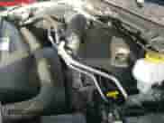 2018 Ram 1500 Laramie z VIN 1C6RR6VT1JS250301, wystawiony jako IAAI lot #42736798 z przebiegiem 93 532 mil mil oraz . Historia ofert i sprzedaży dostępna na DreamBid. Obrazek 19.