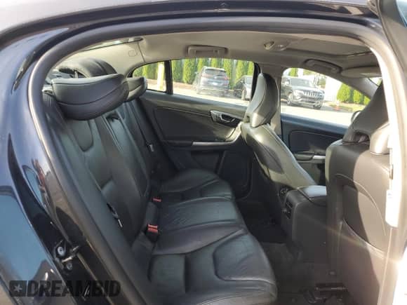 2012 Volvo S60 T6 с VIN YV1902FH6C2046452, выставлен на аукционе Copart как лот 84797215 с пробегом 118 378 миль миль и Чистый • Clean title. История ставок и продаж доступна на DreamBid. Изображение 10.