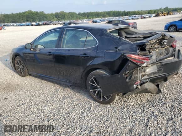 2021 Toyota Camry SE Nightshade z VIN 4T1G11AKXMU433871, wystawiony jako Copart lot #72013235 z przebiegiem 121 192 mil mil oraz Szkoda całkowita • Salvage title. Historia ofert i sprzedaży dostępna na DreamBid. Obrazek 2.