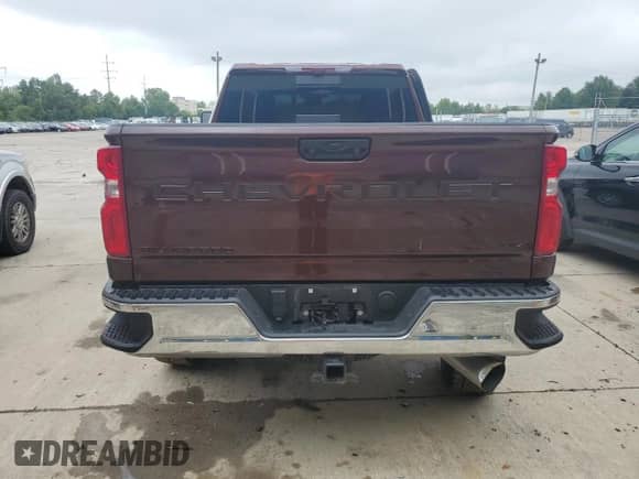 2024 Chevrolet Silverado 3500HD LTZ z VIN 1GC4YUEYXRF318878, wystawiony jako Copart lot #64883684 z przebiegiem 3 837 mil mil oraz Szkoda całkowita • Salvage title. Historia ofert i sprzedaży dostępna na DreamBid. Obrazek 6.