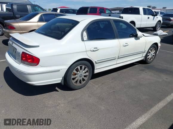 2003 Hyundai Sonata GLS с VIN KMHWF35H93A806552, выставлен на аукционе IAAI как лот 42479557 с пробегом Не указан миль и . История ставок и продаж доступна на DreamBid. Изображение 4.