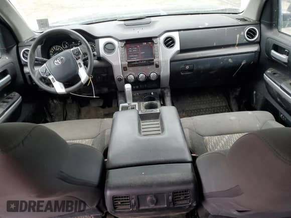 2020 Toyota Tundra SR5 with VIN 5TFDY5F10LX905664, listed as a Copart auction lot 43114045 with 59,322 mi miles and Salvage title. Bid and sale history available at DreamBid. Image 8.