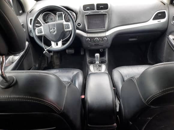 2015 Dodge Journey SXT with VIN 3C4PDCBB0FT535733, listed as a Copart auction lot 68470005 with 152,934 mi miles and Salvage title. Bid and sale history available at DreamBid. Image 8.