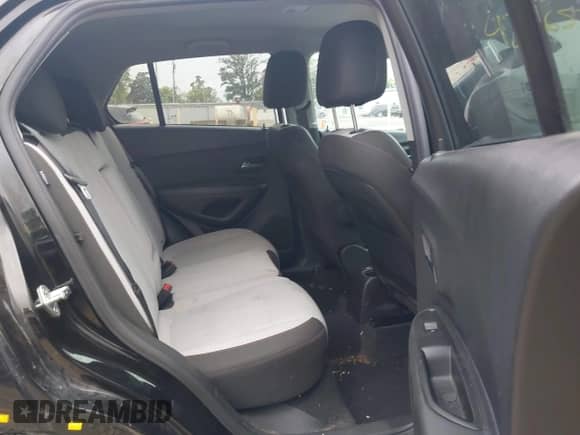 2021 Chevrolet Trax LS с VIN KL7CJKSB9MB321840, выставлен на аукционе IAAI как лот 43265706 с пробегом 76 342 миль миль и . История ставок и продаж доступна на DreamBid. Изображение 8.