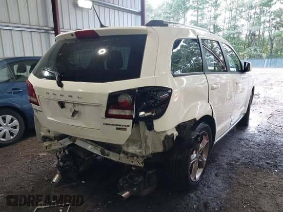 2017 Dodge Journey Crossroad with VIN 3C4PDCGGXHT617847, listed as a IAAI auction lot 43249902 with 143,338 mi miles and . Bid and sale history available at DreamBid. Image 4.