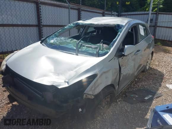 2016 Hyundai Elantra с VIN KMHD35LH6GU268976, выставлен на аукционе IAAI как лот 42983928 с пробегом Не указан миль и . История ставок и продаж доступна на DreamBid. Изображение 17.