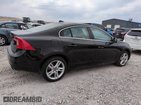 2015 Volvo S60 с VIN YV126MFD1F1318621, выставлен на аукционе Copart как лот 64658465 с пробегом 133 092 миль миль и Чистый • Clean title. История ставок и продаж доступна на DreamBid. Изображение 3.