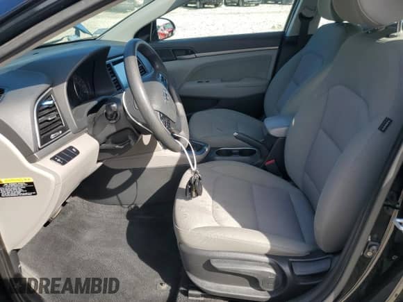 2017 Hyundai Elantra Value Edition z VIN KMHD84LF2HU156199, wystawiony jako Copart lot #71213985 z przebiegiem 123 059 mil mil oraz Szkoda całkowita • Salvage title. Historia ofert i sprzedaży dostępna na DreamBid. Obrazek 7.