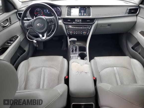 2016 Kia Optima EX с VIN 5XXGU4L37GG010498, выставлен на аукционе Copart как лот 81888195 с пробегом 71 636 миль миль и Списание • Salvage title. История ставок и продаж доступна на DreamBid. Изображение 8.