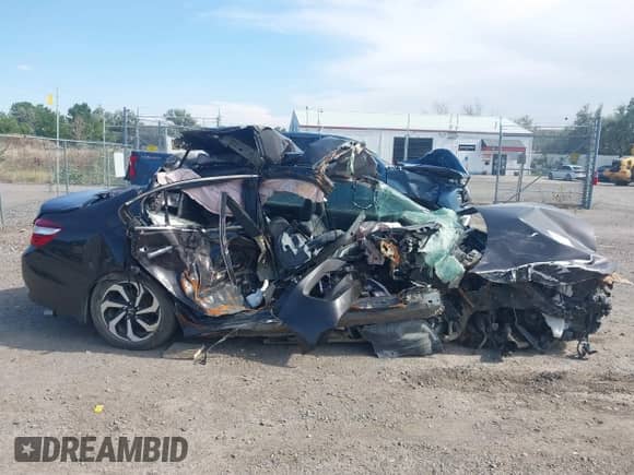 2017 Honda Accord EX-L z VIN 1HGCR2F89HA038538, wystawiony jako IAAI lot #42865422 z przebiegiem Nie podano mil oraz . Historia ofert i sprzedaży dostępna na DreamBid. Obrazek 13.