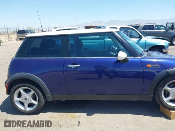 2005 MINI Hardtop с VIN WMWRC33455TJ66516, выставлен на аукционе IAAI как лот 42689294 с пробегом 224 262 миль миль и . История ставок и продаж доступна на DreamBid. Изображение 13.