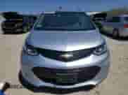 2018 Chevrolet Bolt EV Premier z VIN 1G1FX6S03J4117760, wystawiony jako Copart lot #49595633 z przebiegiem 48 689 mil mil oraz . Historia ofert i sprzedaży dostępna na DreamBid. Obrazek 5.