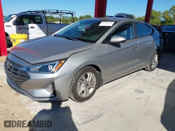 2020 Hyundai Elantra SEL z VIN 5NPD84LF0LH600896, wystawiony jako IAAI lot #43459207 z przebiegiem 27 868 mil mil oraz . Historia ofert i sprzedaży dostępna na DreamBid. Obrazek 18.