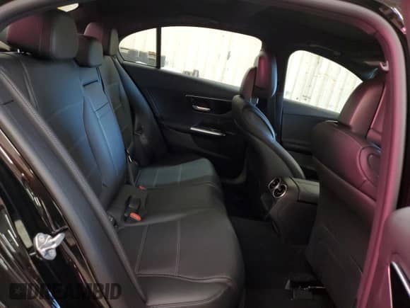 2023 Mercedes-Benz C 300 с VIN W1KAF4HB9PR085660, выставлен на аукционе Copart как лот 70136945 с пробегом 20 393 миль миль и Списание • Salvage title. История ставок и продаж доступна на DreamBid. Изображение 10.