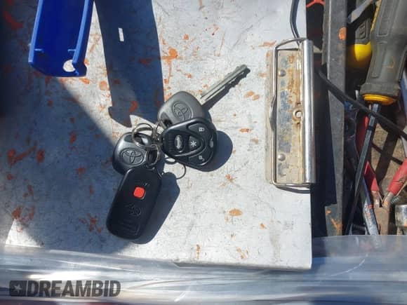 2004 Toyota Highlander с VIN JTEEP21A740037987, выставлен на аукционе IAAI как лот 43267431 с пробегом 173 242 миль миль и . История ставок и продаж доступна на DreamBid. Изображение 11.