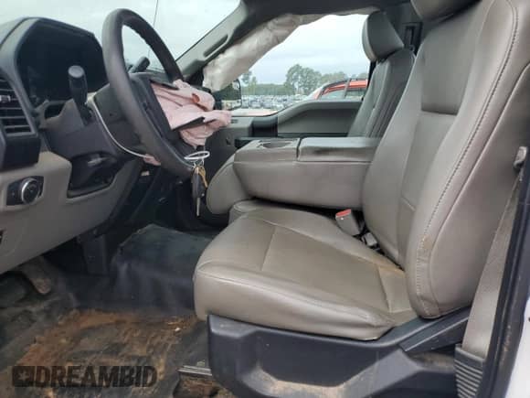 2016 Ford F-150 XL с VIN 1FTMF1C83GKD49126, выставлен на аукционе Copart как лот 81027095 с пробегом 352 044 миль миль и Списание • Salvage title. История ставок и продаж доступна на DreamBid. Изображение 7.