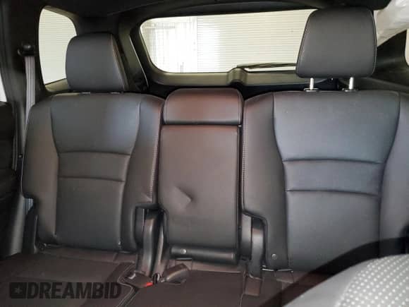 2023 Honda Passport EX-L with VIN 5FNYF8H52PB017538, listed as a Copart auction lot 68320415 with 31,933 mi miles and Salvage title. Bid and sale history available at DreamBid. Image 10.