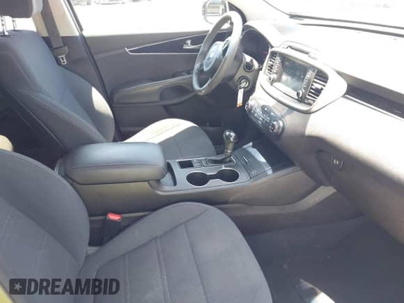 2018 Kia Sorento L with VIN 5XYPG4A37JG349307, listed as a IAAI auction lot 42717356 with 90,058 mi miles and . Bid and sale history available at DreamBid. Image 5.