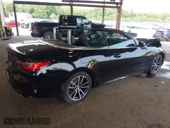 2024 BMW 4 Series 430i xDrive z VIN WBA43AT03RCP19391, wystawiony jako IAAI lot #42473540 z przebiegiem 24 614 mil mil oraz . Historia ofert i sprzedaży dostępna na DreamBid. Obrazek 4.