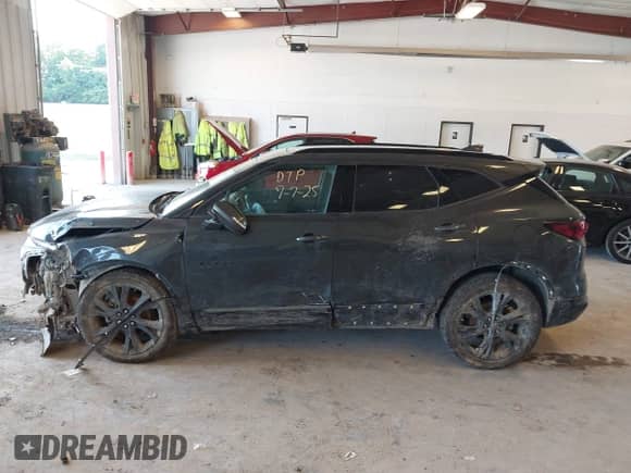 2020 Chevrolet Blazer RS с VIN 3GNKBKRS0LS636070, выставлен на аукционе IAAI как лот 42788764 с пробегом 121 645 миль миль и . История ставок и продаж доступна на DreamBid. Изображение 14.