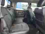 2015 Ram 1500 Laramie z VIN 1C6RR7VT5FS642839, wystawiony jako Copart lot #67793385 z przebiegiem 178 073 mil mil oraz Szkoda całkowita • Salvage title. Historia ofert i sprzedaży dostępna na DreamBid. Obrazek 10.