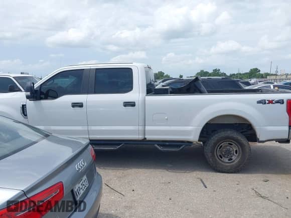 2018 Ford F-250 XL с VIN 1FT7W2B60JEC59800, выставлен на аукционе IAAI как лот 42458664 с пробегом 198 245 миль миль и . История ставок и продаж доступна на DreamBid. Изображение 14.