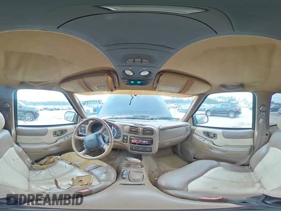 1999 Chevrolet Blazer LS z VIN 1GNCS13W0X2133425, wystawiony jako Copart lot #81930324 z przebiegiem 224 669 mil mil oraz Szkoda całkowita • Salvage title. Historia ofert i sprzedaży dostępna na DreamBid. Obrazek 12.