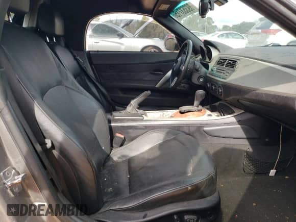 2004 BMW Z4 3.0i с VIN 4USBT53504LU07626, выставлен на аукционе Copart как лот 89353715 с пробегом 138 717 миль миль и Списание • Salvage title. История ставок и продаж доступна на DreamBid. Изображение 10.