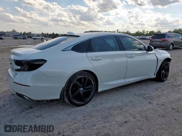 2018 Honda Accord Sport with VIN 1HGCV1F32JA092568, listed as a Copart auction lot 84208195 with 105,242 mi miles and Salvage title. Bid and sale history available at DreamBid. Image 3.