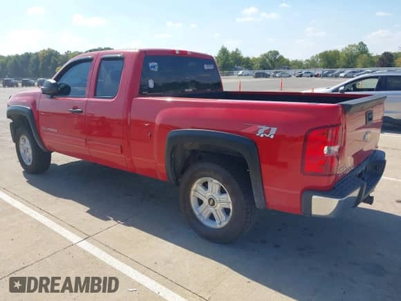 2010 Chevrolet Silverado 1500 LT with VIN 1GCSKSE3XAZ273591, listed as a IAAI auction lot 43371830 with 190,693 mi miles and . Bid and sale history available at DreamBid. Image 3.