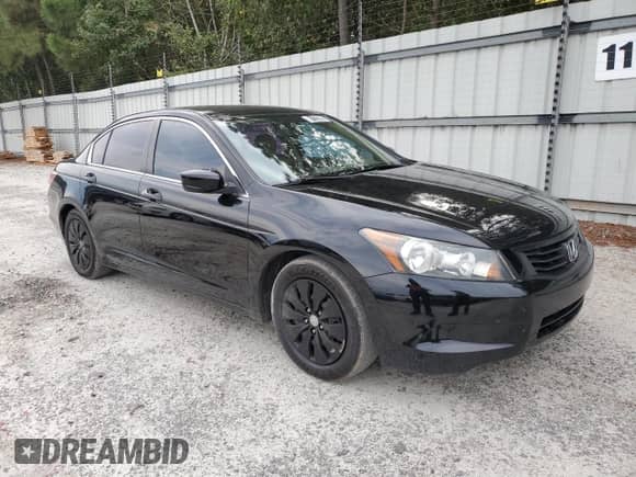 2010 Honda Accord LX z VIN 1HGCP2E39AA085005, wystawiony jako Copart lot #81122995 z przebiegiem 157 765 mil mil oraz Czysty tytuł • Clean title. Historia ofert i sprzedaży dostępna na DreamBid. Obrazek 4.