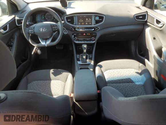 2017 Hyundai Ioniq SEL z VIN KMHC75LC5HU050100, wystawiony jako Copart lot #68389755 z przebiegiem 48 844 mil mil oraz Szkoda całkowita • Salvage title. Historia ofert i sprzedaży dostępna na DreamBid. Obrazek 8.