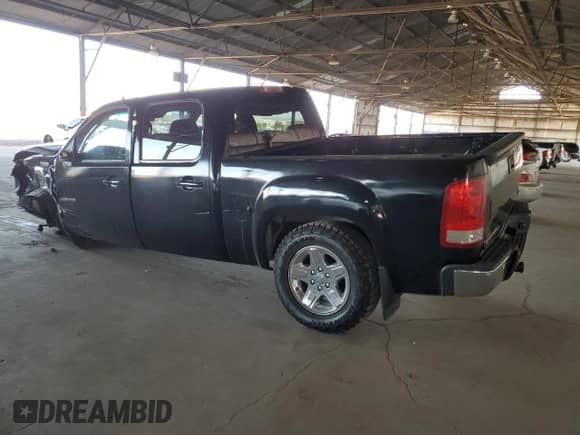 2010 GMC Sierra 1500 SLT z VIN 3GTRKWE21AG134446, wystawiony jako Copart lot #59739245 z przebiegiem 152 704 mil mil oraz Szkoda całkowita • Salvage title. Historia ofert i sprzedaży dostępna na DreamBid. Obrazek 2.