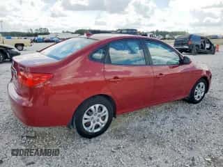 2010 Hyundai Elantra GLS z VIN KMHDU4ADXAU919332, wystawiony jako Copart lot #81682965 z przebiegiem 108 863 mil mil oraz Czysty tytuł • Clean title. Historia ofert i sprzedaży dostępna na DreamBid. Obrazek 3.