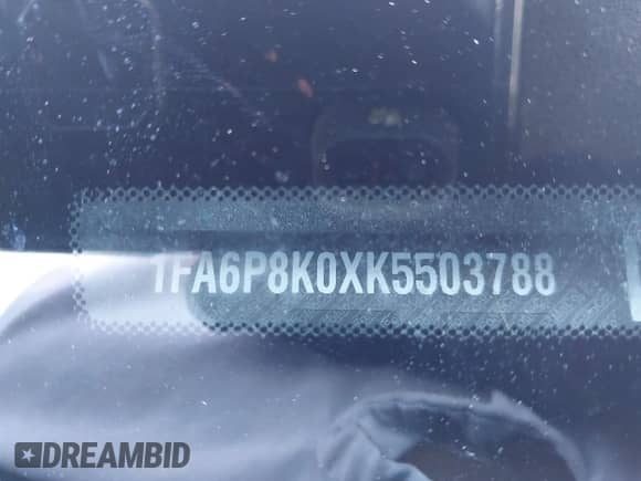 2019 Ford Mustang Bullitt z VIN 1FA6P8K0XK5503788, wystawiony jako IAAI lot #43021322 z przebiegiem 56 470 mil mil oraz . Historia ofert i sprzedaży dostępna na DreamBid. Obrazek 9.