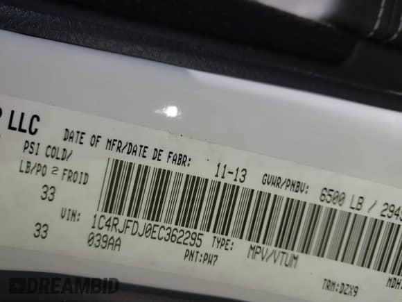 2014 Jeep Grand Cherokee SRT-8 z VIN 1C4RJFDJ0EC362295, wystawiony jako IAAI lot #42109430 z przebiegiem 108 152 mil mil oraz . Historia ofert i sprzedaży dostępna na DreamBid. Obrazek 9.