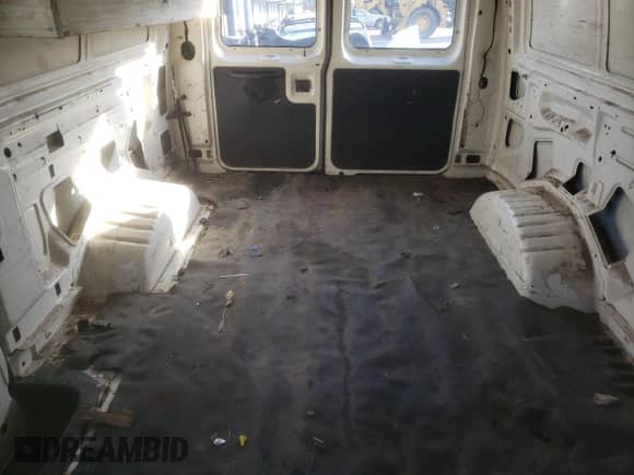 1992 Ford Econoline Cargo с VIN 1FTEE14Y2NHB57650, выставлен на аукционе Copart как лот 60258605 с пробегом 313 337 миль миль и Списание • Salvage title. История ставок и продаж доступна на DreamBid. Изображение 10.