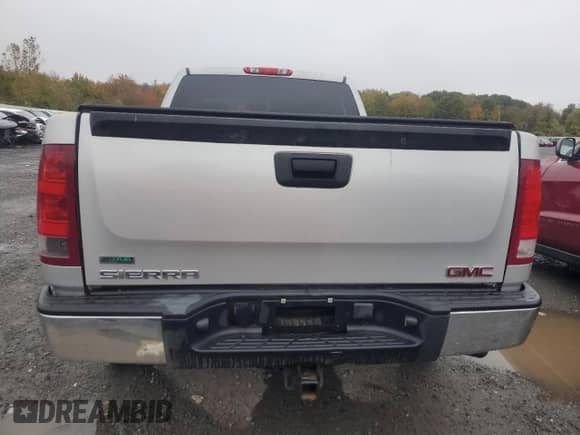 2010 GMC Sierra 1500 SL с VIN 1GTSKUEA0AZ281404, выставлен на аукционе Copart как лот 75664704 с пробегом Не указан миль и Списание • Salvage title. История ставок и продаж доступна на DreamBid. Изображение 6.