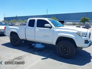 2018 Toyota Tacoma SR5 z VIN 5TFSZ5AN7JX125771, wystawiony jako IAAI lot #42783782 z przebiegiem 152 340 mil mil oraz . Historia ofert i sprzedaży dostępna na DreamBid. Obrazek 1.