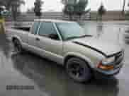 2000 Chevrolet S-10 LS with VIN 1GCCS19W5Y8229551, listed as a Copart auction lot 82489125 with 280,717 mi miles and Salvage title. Bid and sale history available at DreamBid. Image 4.