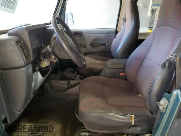 2000 Jeep Wrangler Sport with VIN 1J4FA49S2YP710100, listed as a Copart auction lot 85668155 with Not provided miles and Clean title. Bid and sale history available at DreamBid. Image 7.