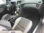2013 Hyundai Genesis Coupe 2.0T с VIN KMHHT6KD0DU099636, выставлен на аукционе Copart как лот 72784054 с пробегом 86 108 миль миль и Списание • Salvage title. История ставок и продаж доступна на DreamBid. Изображение 8.