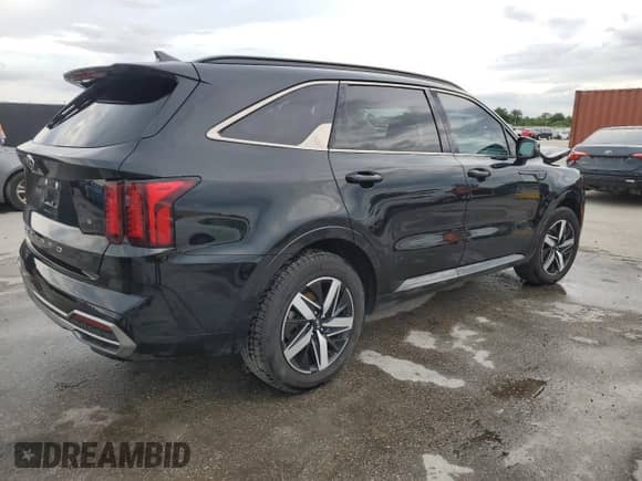 2021 Kia Sorento S with VIN 5XYRL4LC4MG009814, listed as a Copart auction lot 70547155 with 122,442 mi miles and Salvage title. Bid and sale history available at DreamBid. Image 3.