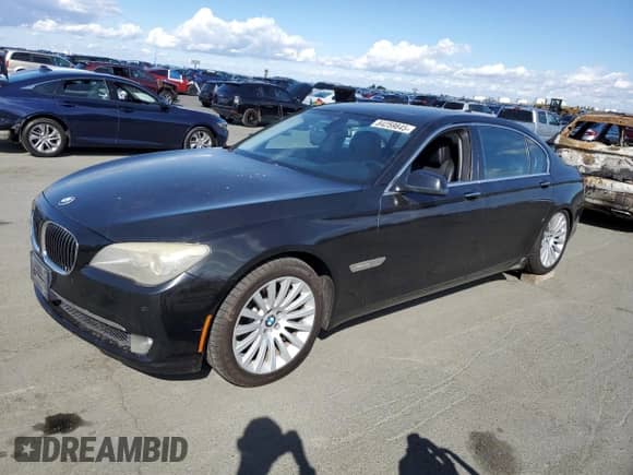 2012 BMW 7 Series 750Li с VIN WBAKB8C54CDX21005, выставлен на аукционе Copart как лот 84259845 с пробегом 90 004 миль миль и Чистый • Clean title. История ставок и продаж доступна на DreamBid. Изображение 1.