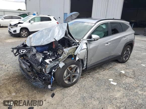 2025 Hyundai Tucson SEL Convenience с VIN 5NMJC3DE9SH514533, выставлен на аукционе Copart как лот 67662335 с пробегом 4 939 миль миль и На запчасти • Non repairable. История ставок и продаж доступна на DreamBid. Изображение 1.