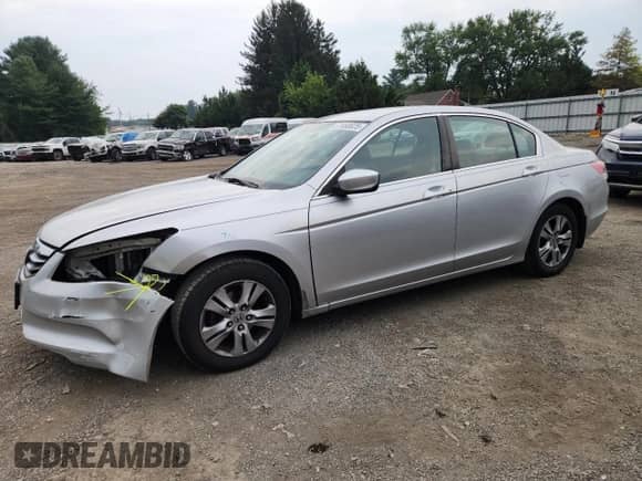 2011 Honda Accord SE with VIN 1HGCP2F61BA000927, listed as a Copart auction lot 67858825 with 139,556 mi miles and Salvage title. Bid and sale history available at DreamBid. Image 1.