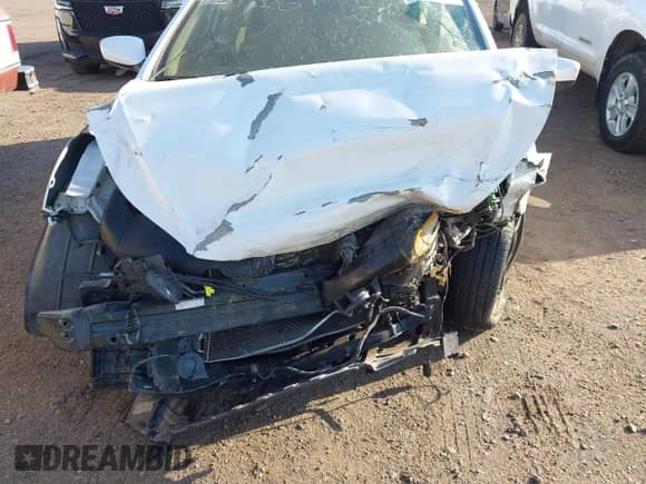 2013 Hyundai Elantra GLS with VIN 5NPDH4AE2DH210877, listed as a IAAI auction lot 43132162 with Not provided miles and . Bid and sale history available at DreamBid. Image 6.