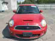 2009 MINI Hardtop S with VIN WMWMF73519TW84971, listed as a Copart auction lot 62074335 with 177,724 mi miles and Clean title. Bid and sale history available at DreamBid. Image 5.