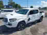2017 Toyota Tacoma SR5 с VIN 5TFCZ5ANXHX082879, выставлен на аукционе IAAI как лот 42868022 с пробегом 114 120 миль миль и . История ставок и продаж доступна на DreamBid. Изображение 17.